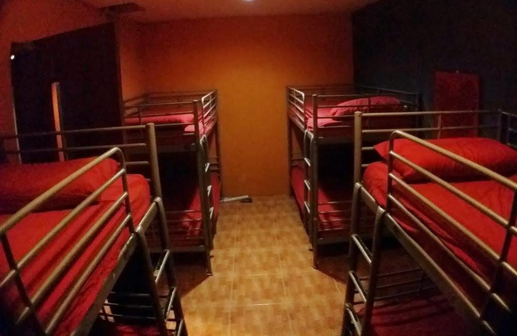 Inncrowd Backpackers 2 Singapore Bagian luar foto